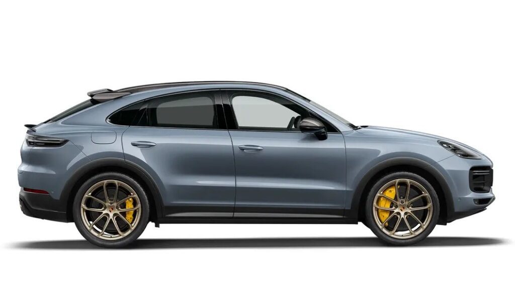 Right Side of the Porsche Cayenne Turbo GT