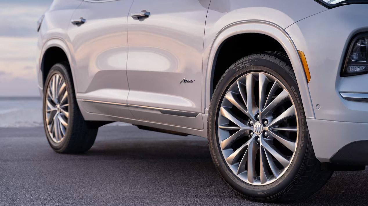 2025 Buick 22-inch Alloy Wheels