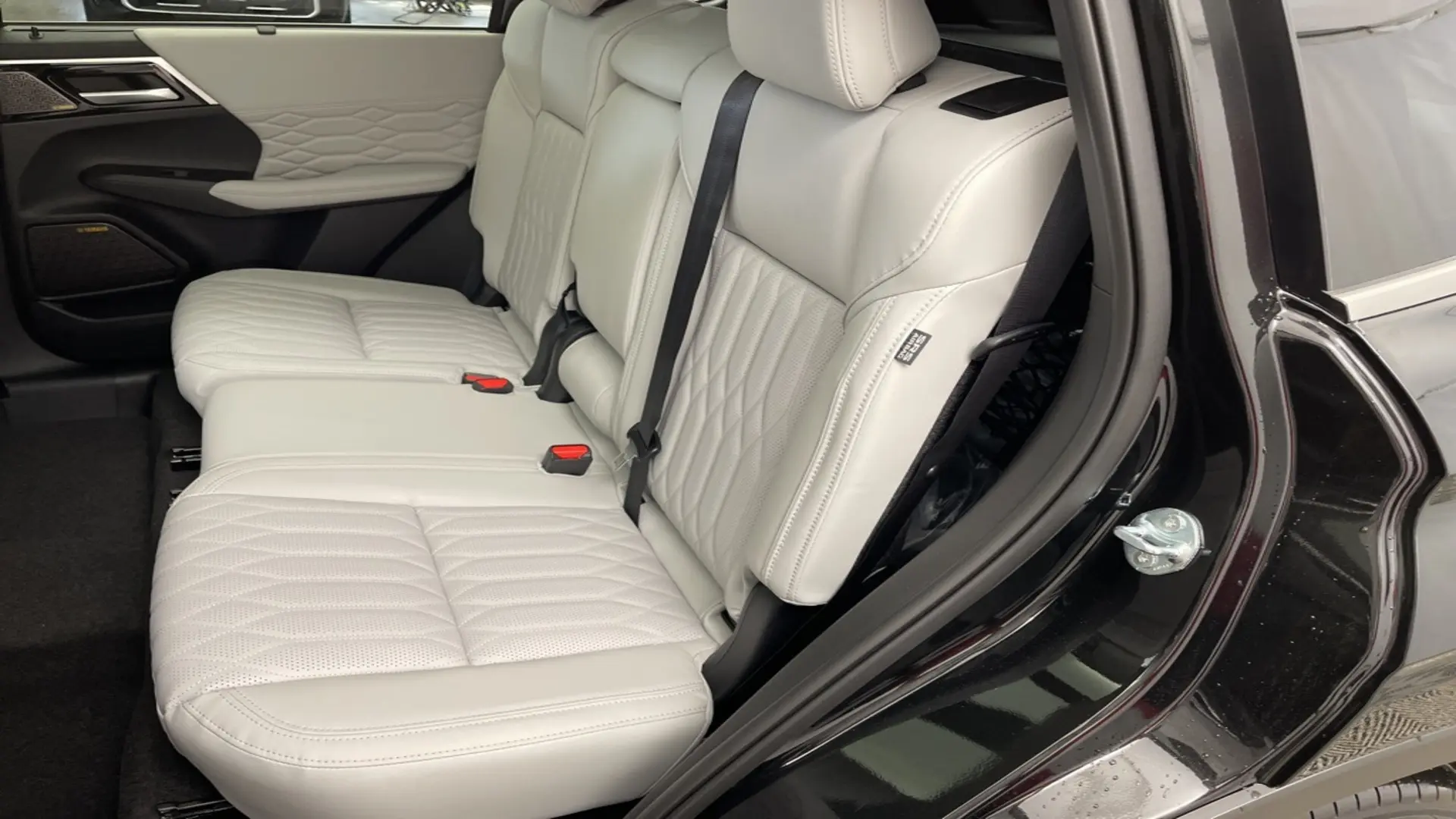 Outlander Interior