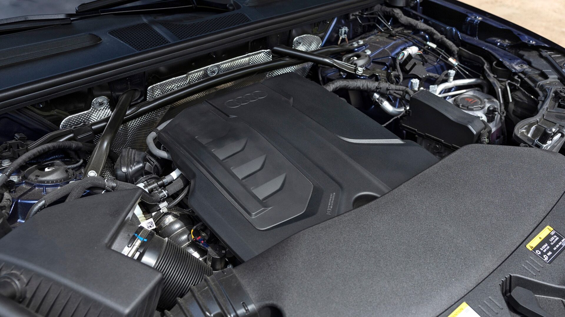 Q5 I-4 engine