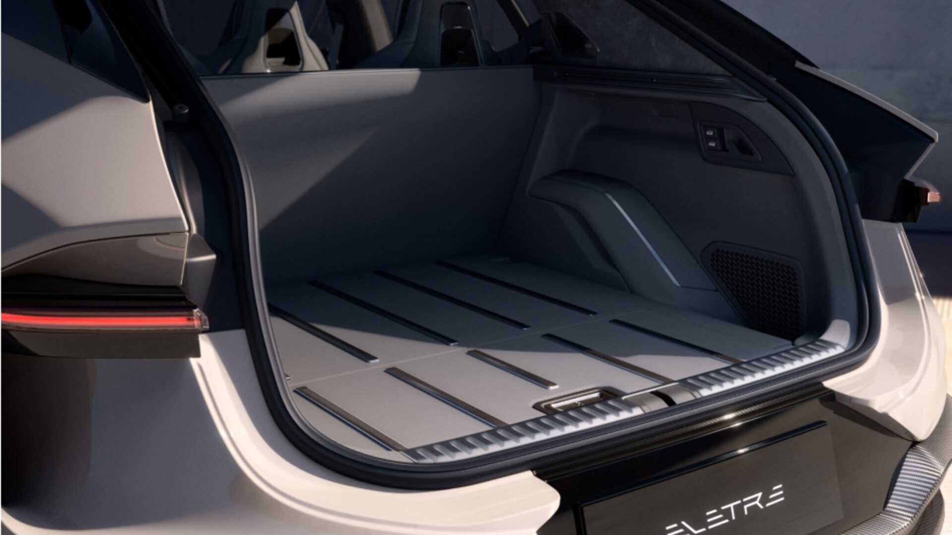 Eletre Cargo Space