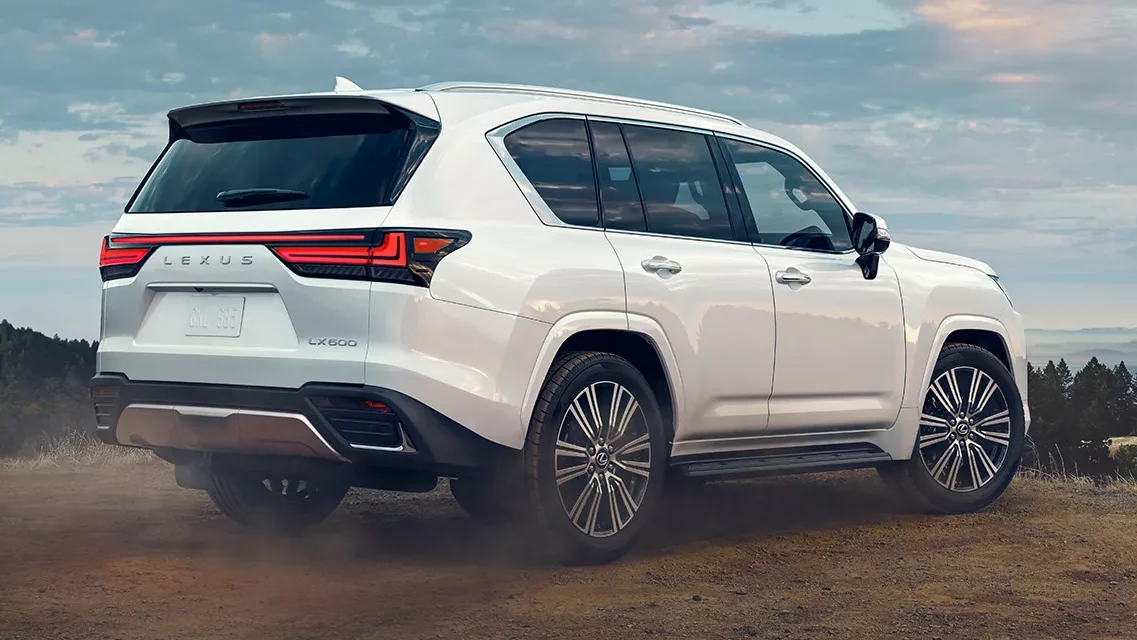 The Lexus LX 700h is stunning