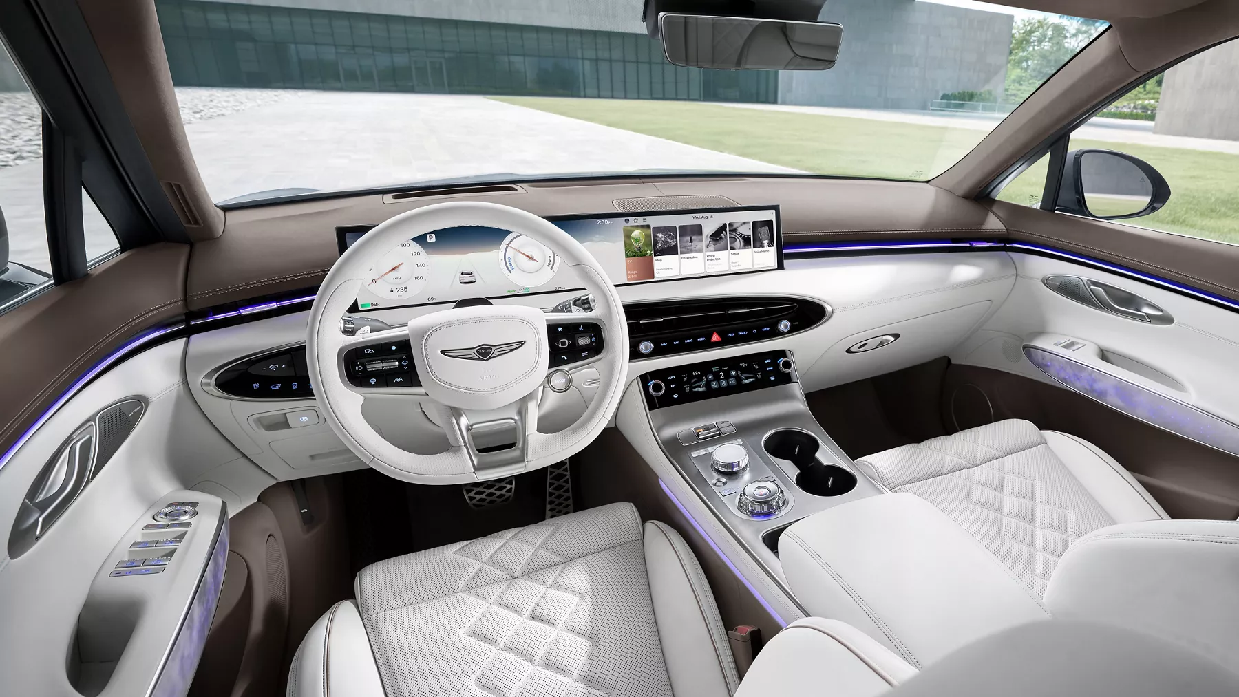 Classy interior of the Electrified GV70
