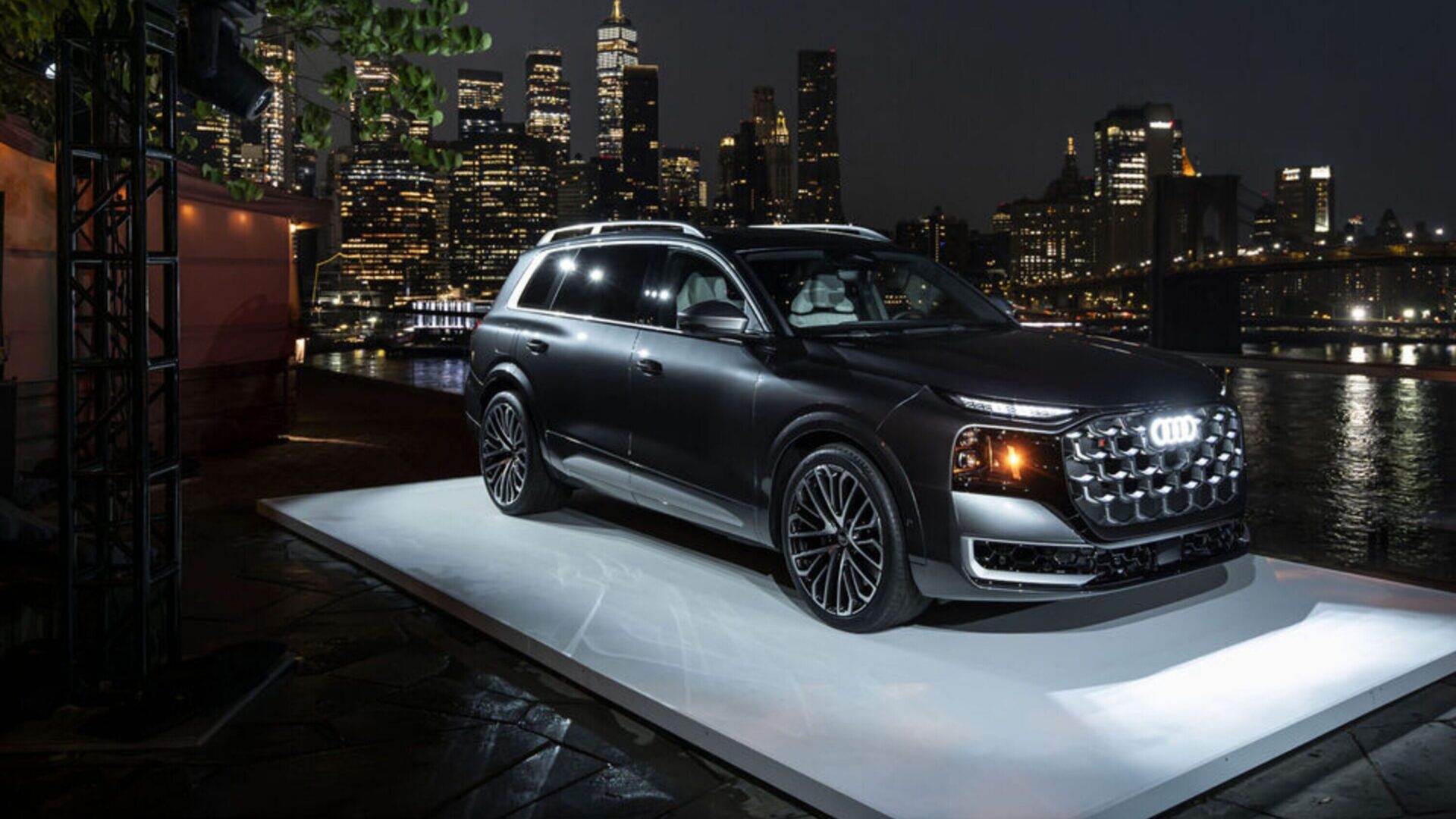 2027 Audi Q9 at Auto Show