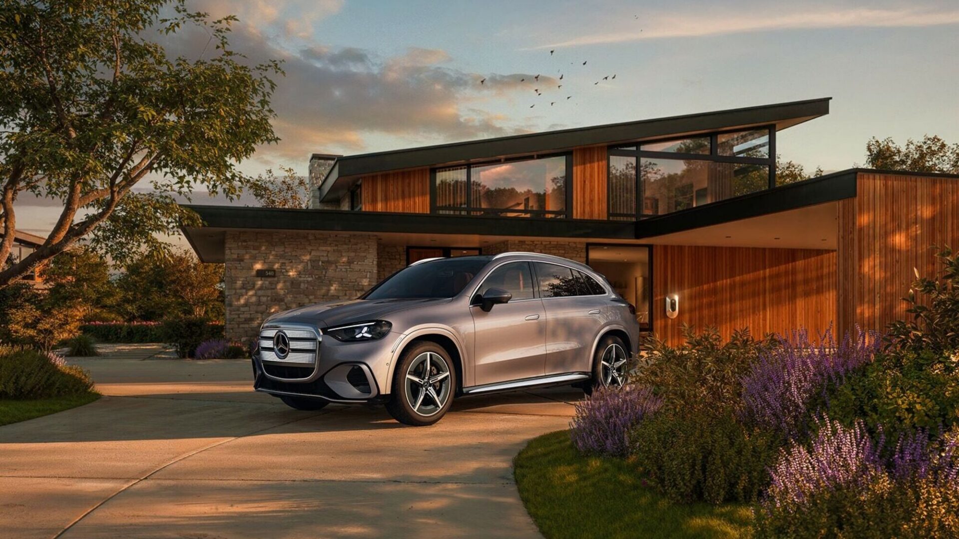 2027 GLC 400 Side Profile