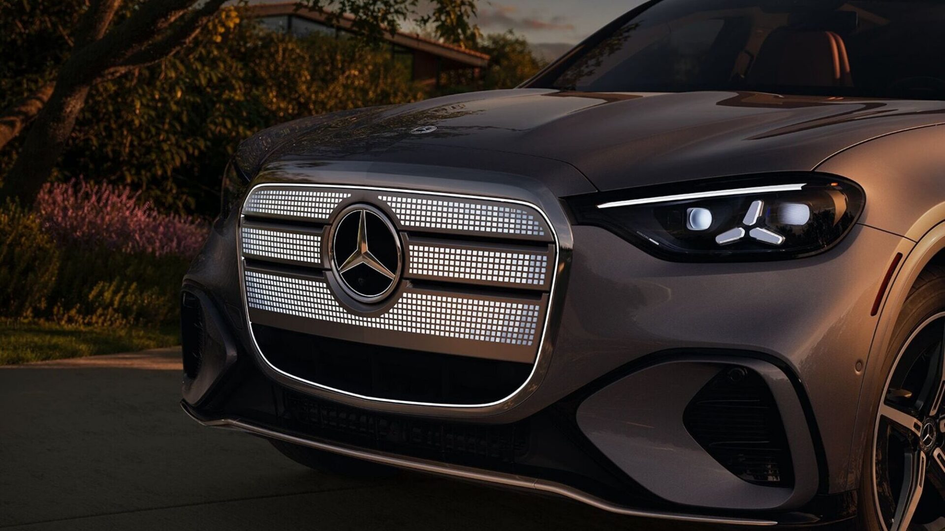 Front fascia of the 2027 GLC Electric