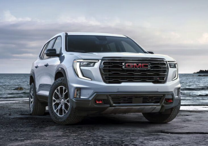 2025 GMC Acadia Front