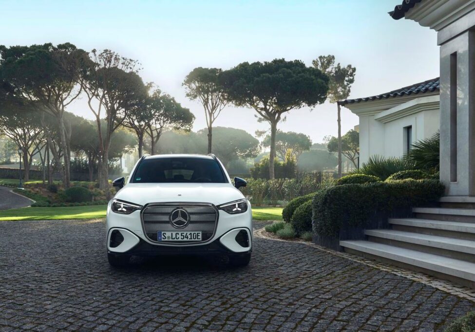 Front view of 2027 Mercedes GLC Electric