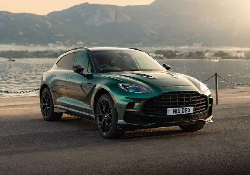 DBX exterior overlay desktop 2025 Aston Martin DBX 707