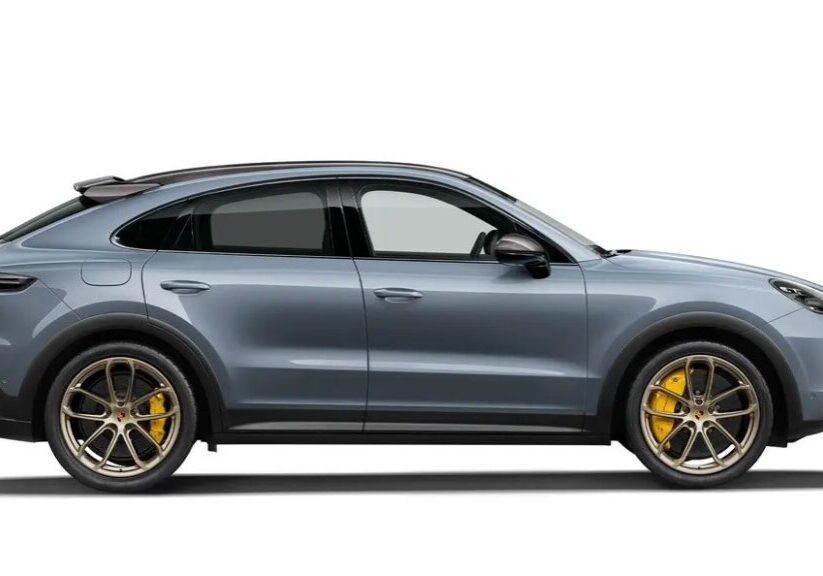 Right Side of the Porsche Cayenne Turbo GT